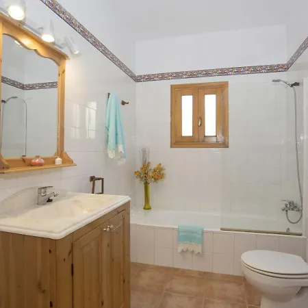 Villa Beautiful For 8 People Close To Pollensa By Renthousing