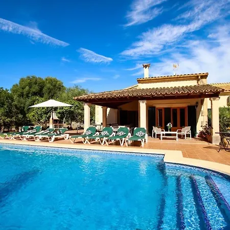 Beautiful For 8 People Close To Pollensa By Renthousing Villa *