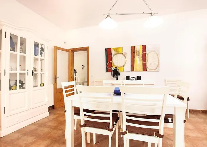 Beautiful For 8 People Close To Pollensa By Renthousing Willa Port de Pollença