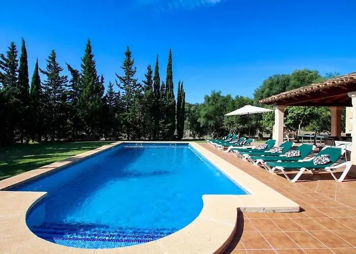 Beautiful For 8 People Close To Pollensa By Renthousing Willa