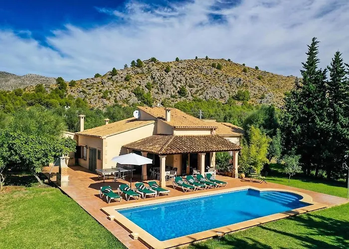 Beautiful For 8 People Close To Pollensa By Renthousing Willa