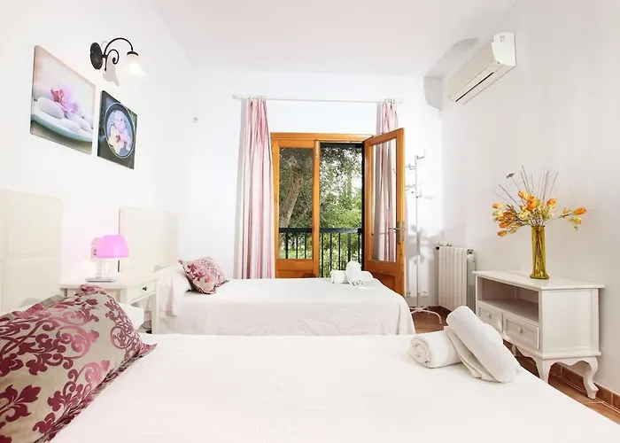 Willa Beautiful For 8 People Close To Pollensa By Renthousing