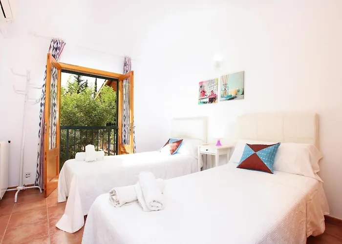 Beautiful For 8 People Close To Pollensa By Renthousing Willa *