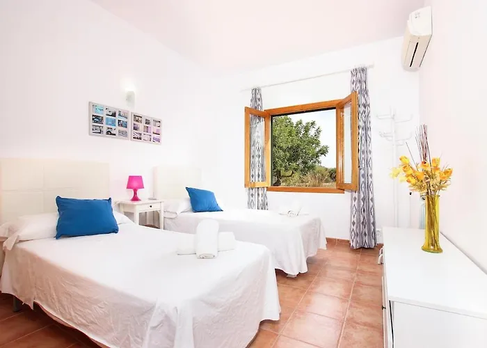 Beautiful For 8 People Close To Pollensa By Renthousing Willa