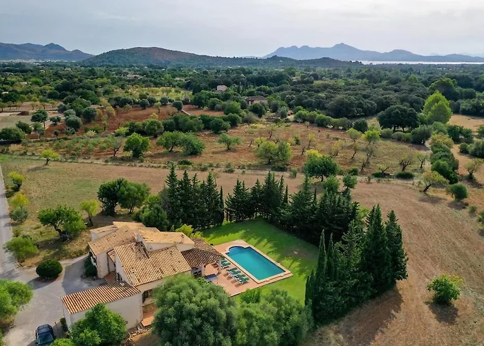 Beautiful For 8 People Close To Pollensa By Renthousing